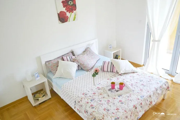 Beautiful and bright one bedroom apartment 