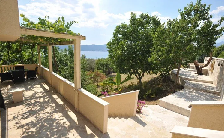 Breathtaking Villa with big pool and yard for sale in Tivat