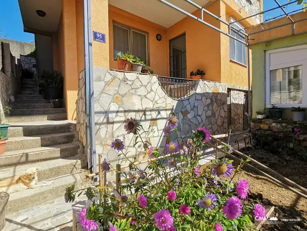 Comfortable three-story house in a beautiful part of Sušanj