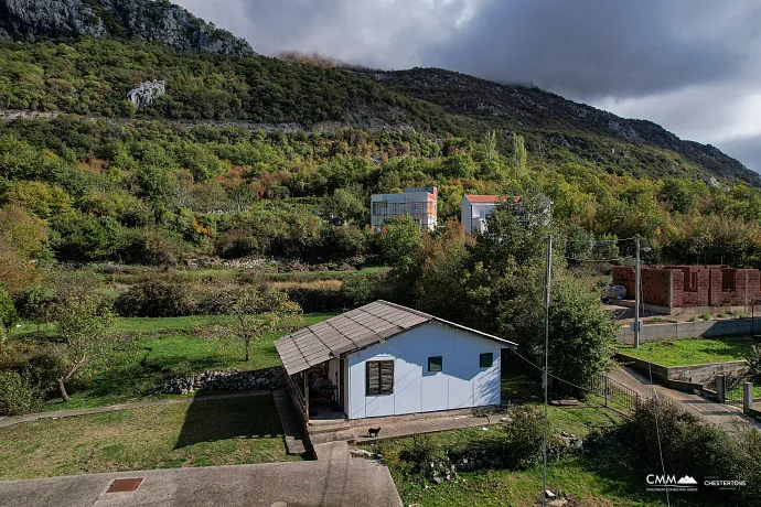 Urbanized Plot with Sea View and Own Water Source – Lapčići, 1,000 m²