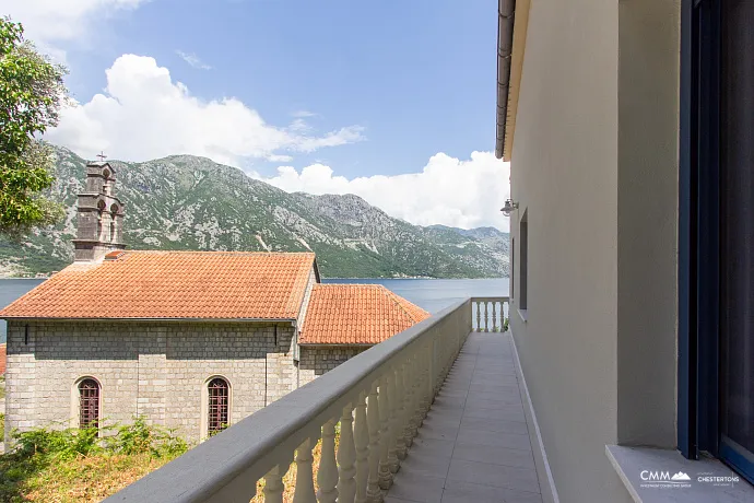 Spectacular Villa with pool overlooking the Bay of Kotor