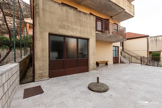HOUSE FOR SALE – 270 m² – EXCEPTIONAL OPPORTUNITY IN PRČANJ!