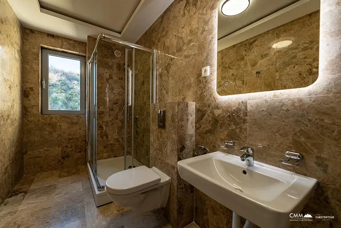 Apartment with 3 bedrooms and a stunning sea view from every window.