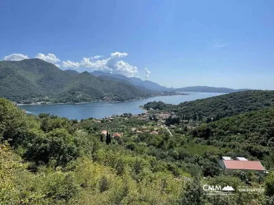 Urbanized plot in Herceg Novi with a sea view