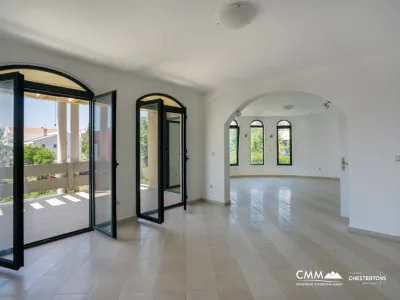 Luxury villa for sale near Utjeha