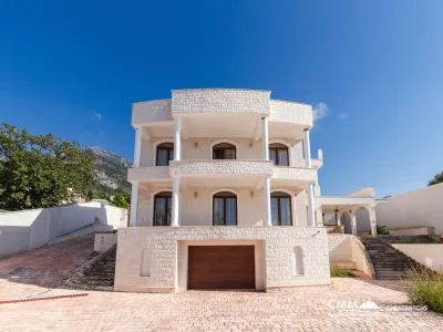 Luxury Villa in Bar with a panoramic view of the sea