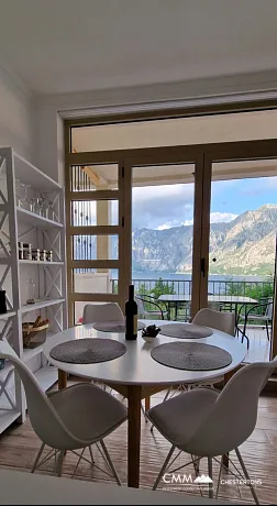 Spacious 2-Bedroom Apartment in Prcanj