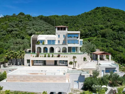 Forest Bay Retreat