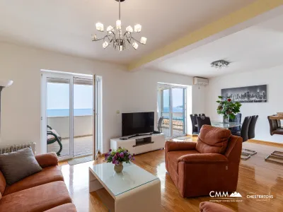 Spacious duplex apartment with sea view in Sveti Stefan