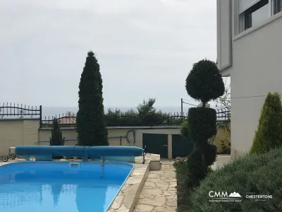 A two-storey house with sea views in Bar