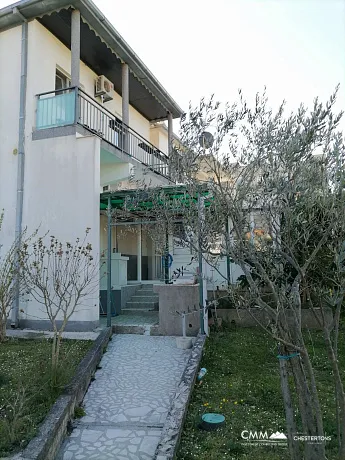 Two houses with a plot