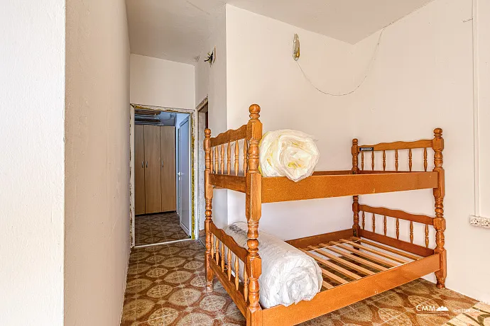 House for sale in Pržno, near Sveti Stefan – prime location.