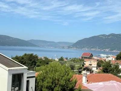Three-bedroom apartment in Tivat
