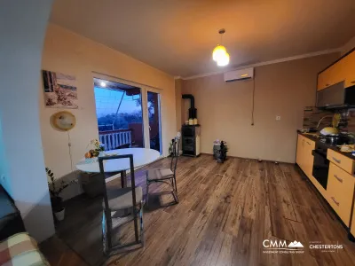 Three-storey house with sea view for sale