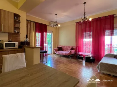 Apartment with two bedrooms in a house with a pool in Budva