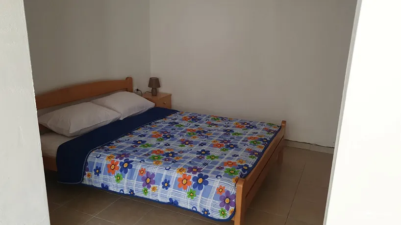 Townhouse with 4 apartments in Sutomore