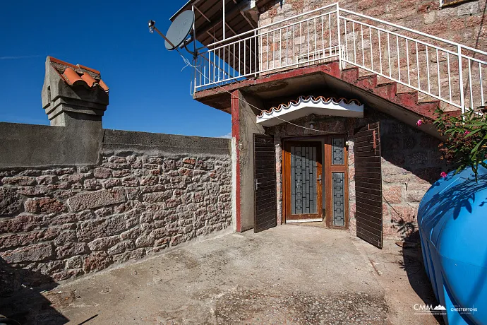 House for sale in Pržno, near Sveti Stefan – prime location.