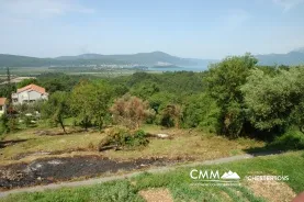 Land in Tivat with sea view