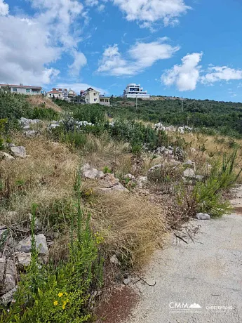 Plot for sale in Krimovica