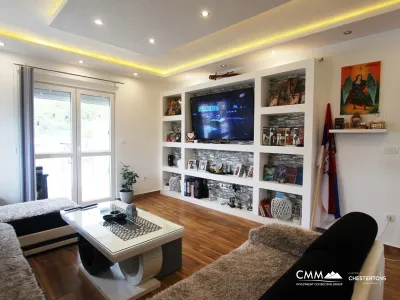 Sea view house in Belishi