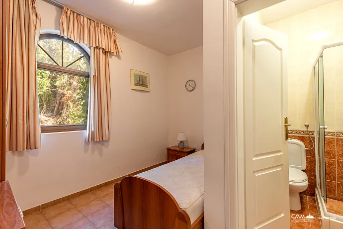 Cozy Seafront Apartment in Bigovo — with Terrace and Stunning Sea View