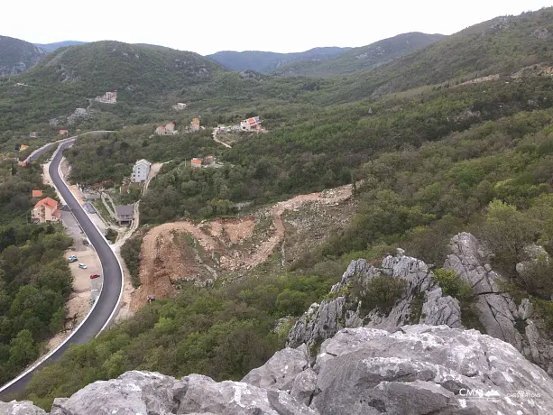 Plot for sale in Lapcici with a panoramic sea view