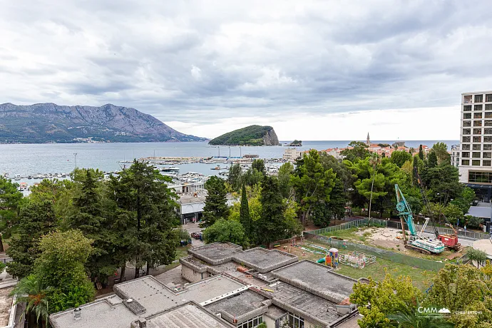 Modern One-Bedroom Apartment in Budva with Optional Garage