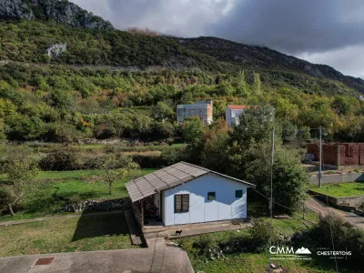 Urbanized Plot with Sea View and Own Water Source – Lapčići, 1,000 m²