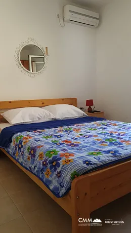 Townhouse with 4 apartments in Sutomore