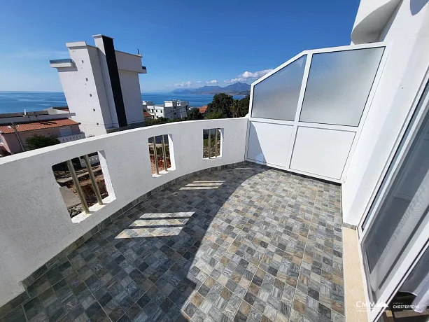 Spacious house in Utjeha with panoramic sea views