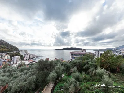 A bright and comfortable 65 m² apartment in Rafailovići