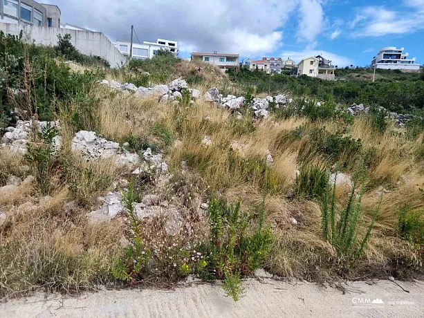 Plot for sale in Krimovica