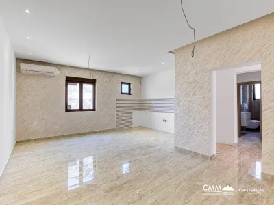 Renovated apartment in Tivat, 78 m²