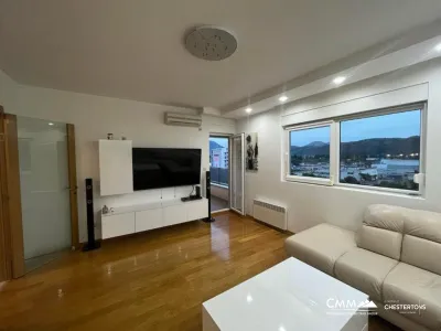 Spacious Two-Bedroom Apartment with Sea View