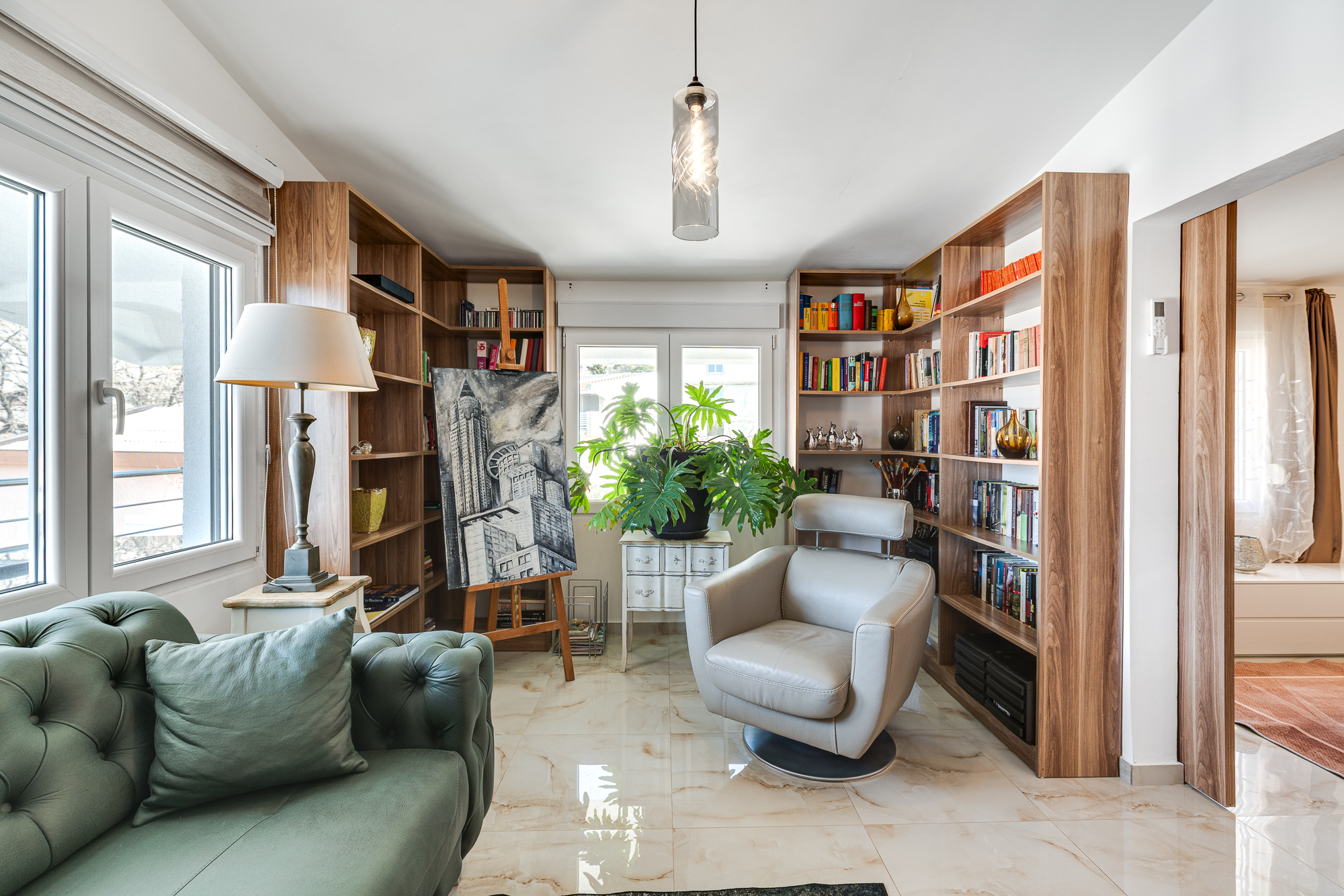 Two-storey spacious house in Sutomore
