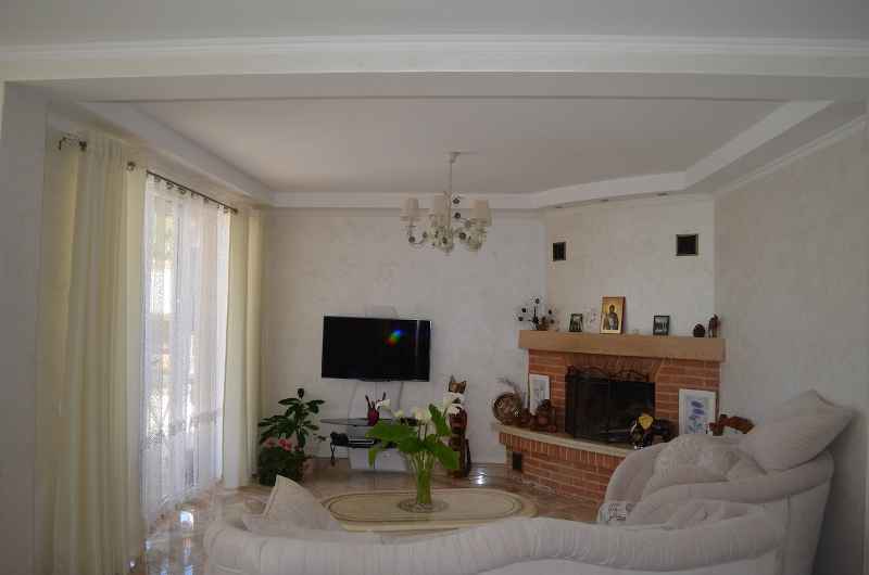 A new villa with swimming pool in Bar