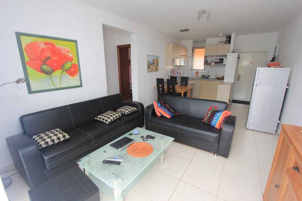 Apartment in complex with sea view