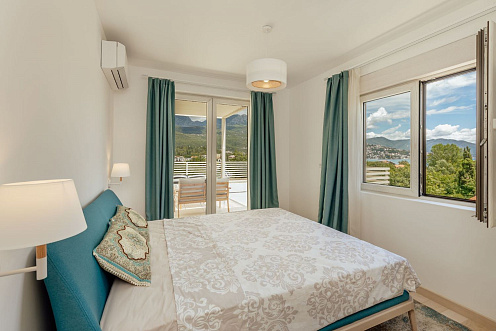 Apartments in new residential complex in Igalo