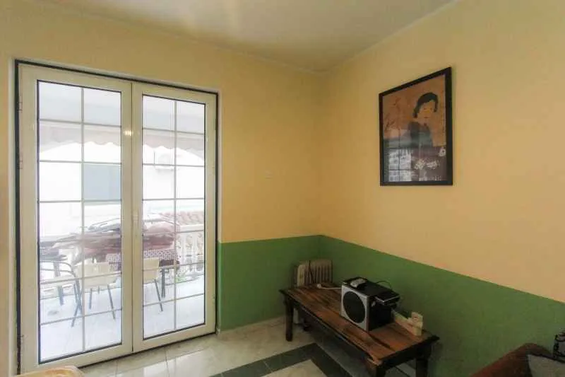  Two bedroom apartment in Dobrota 