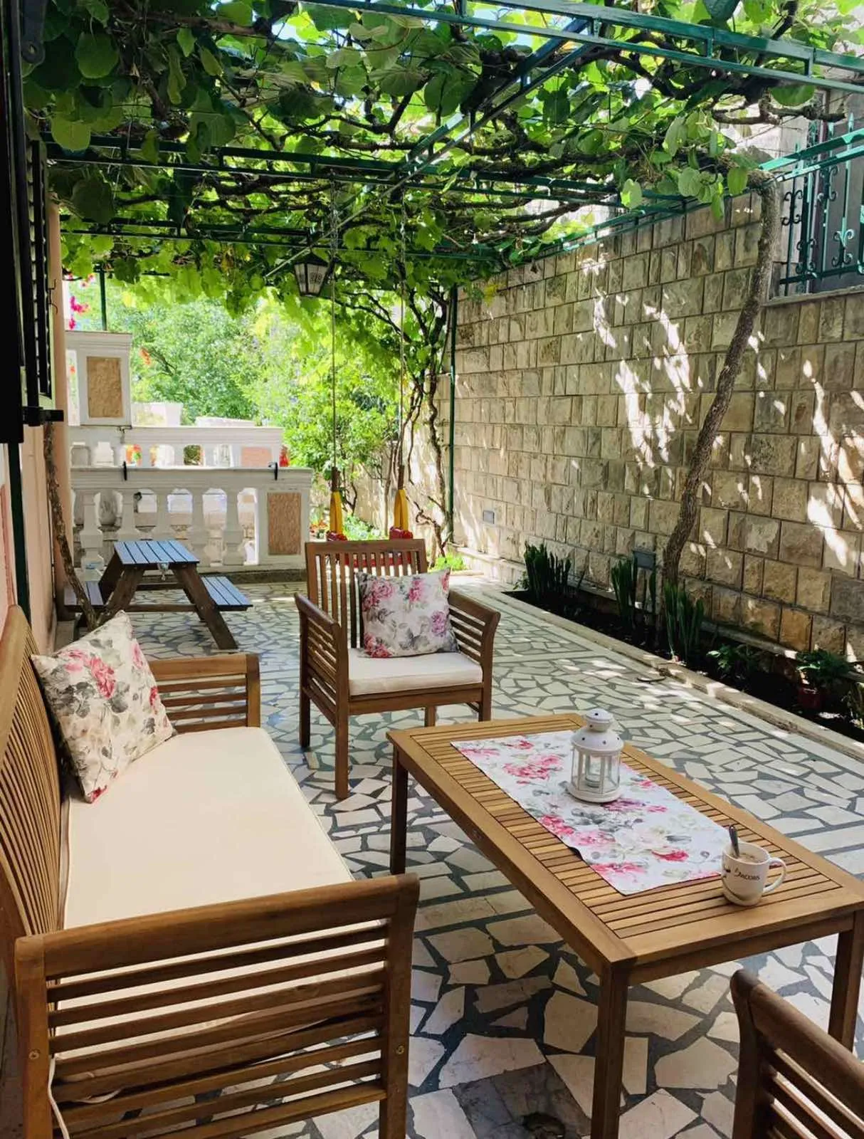 Villa-Hotel near the sea in Becici
