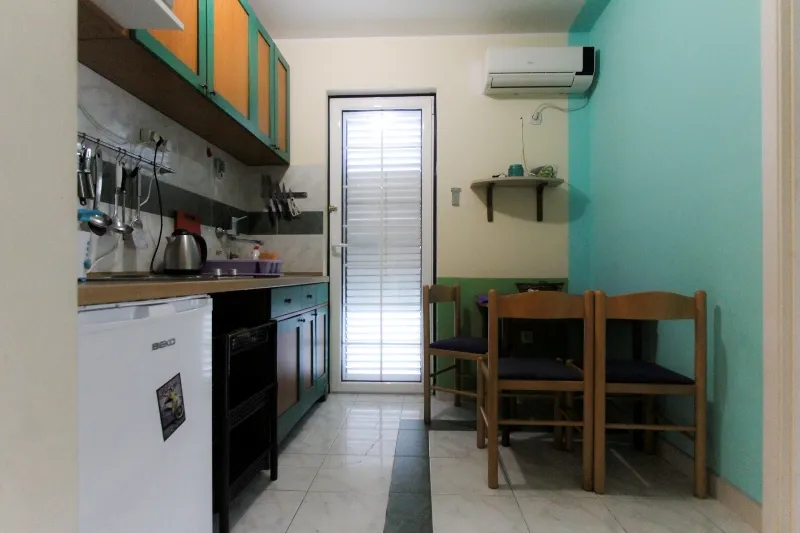  Two bedroom apartment in Dobrota 