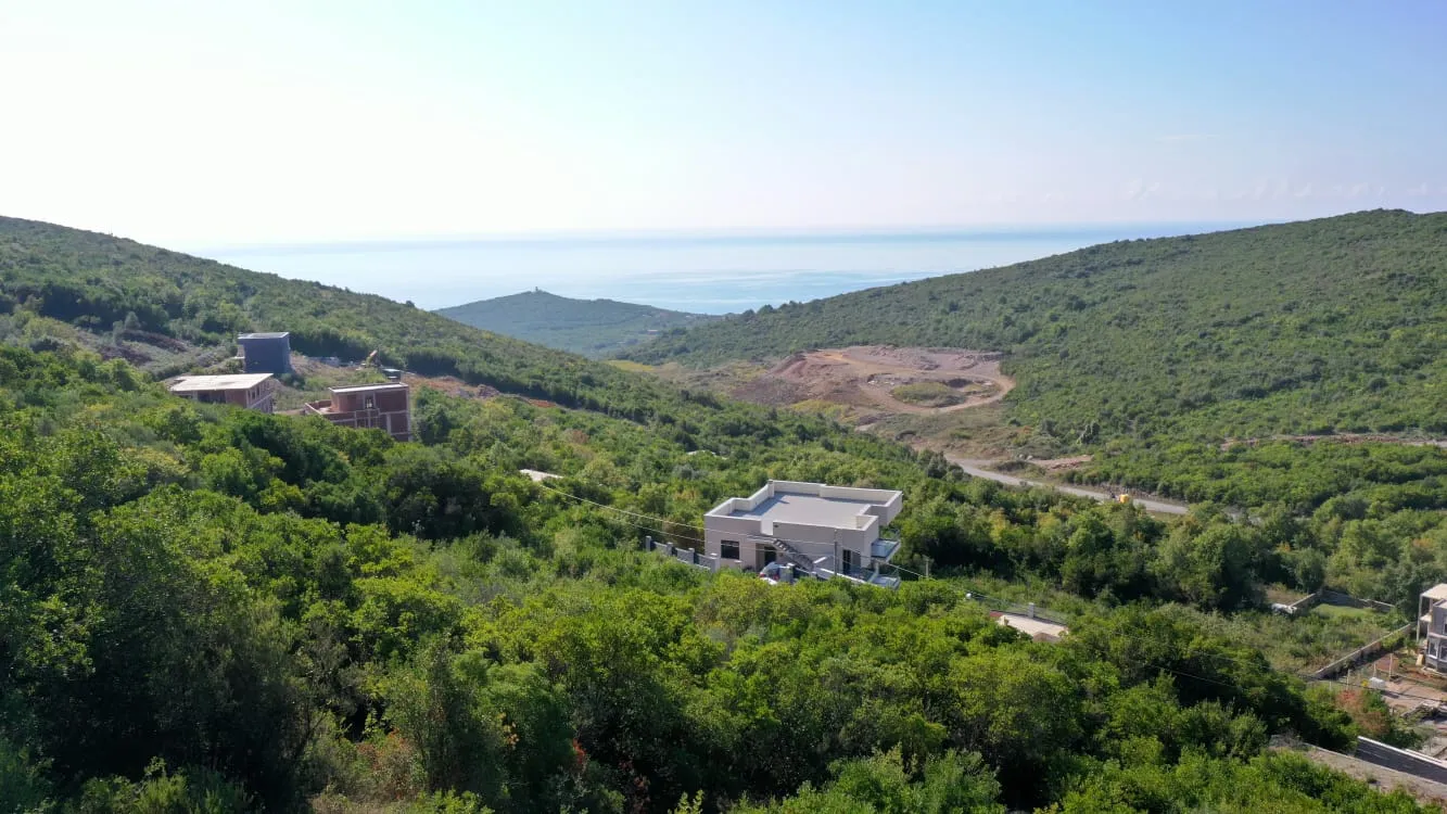 For Sale – Urbanized Plot 1,130 m² Near Jaz Beach