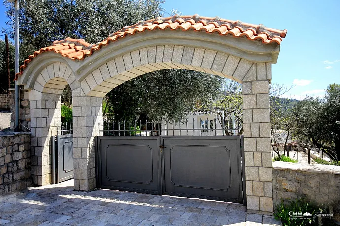 House for sale in Rezevici