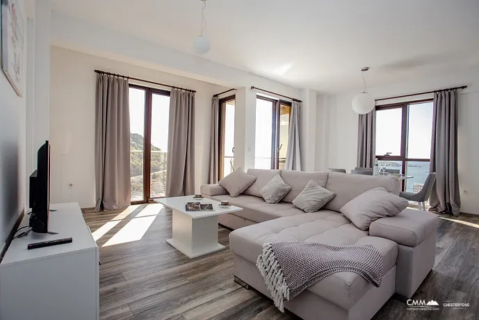 Penthouse in Rafailovici