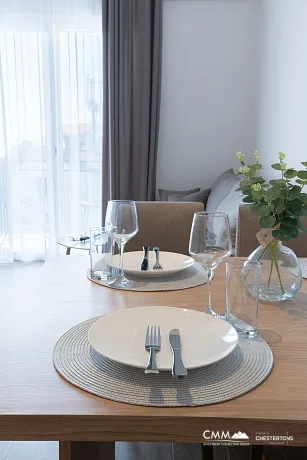 Sunny one-bedroom apartment of 42 m² in Budva, close to the sea.