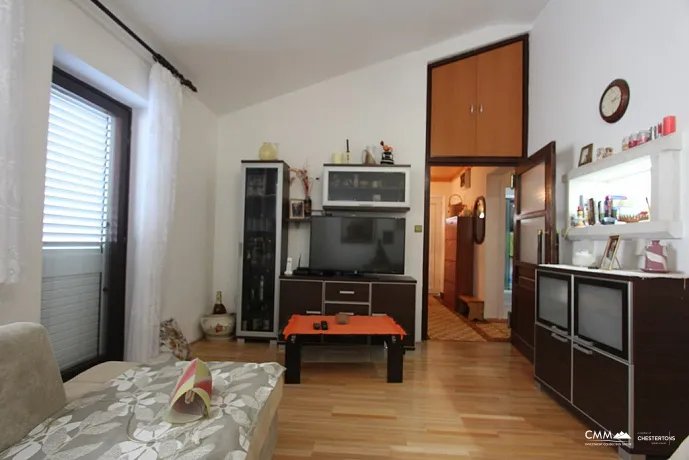 A townhouse wiht mountine view in Budva