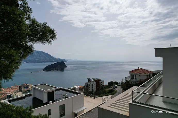 Luxury Newly Built Villa with Panoramic Sea Views – Budva