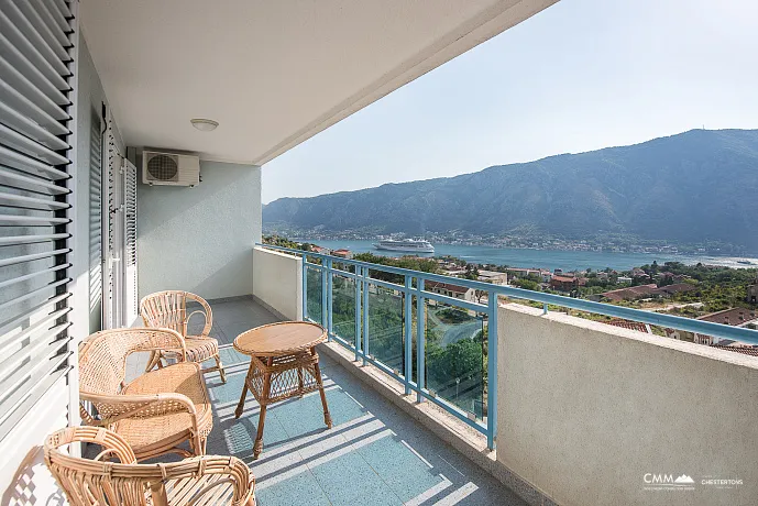 Apartment in Kotor overlooking the Bay of Kotor