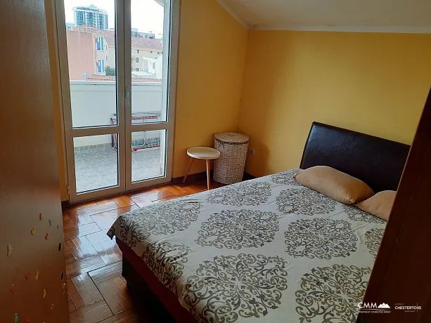 Two-bedroom apartment in Budva near the center