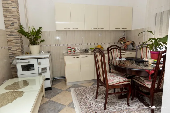 Spacious house in Bar